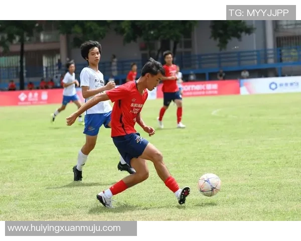 儿童足球明星崛起新篇章 少年球员闪耀绿茵场展现无限潜力